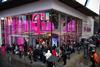 dtw095-20-tmobile-store